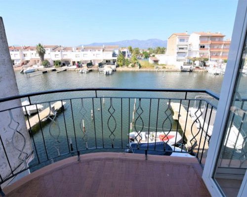 Apartment in Empuriabrava am Kanal  zu vermieten