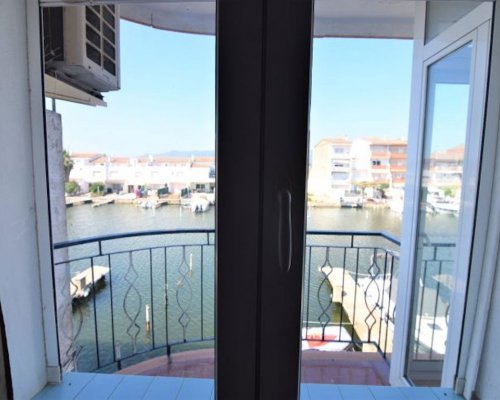 Apartment in Empuriabrava am Kanal zu vermieten