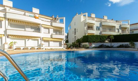 LA 108/2 Appartement près de la plage pour 2/3 personnes avec piscine à Llançà sur la Costa Brava en Espagne