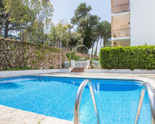 Spanien Costa Brava Ferienwohnung mit Pool mieten