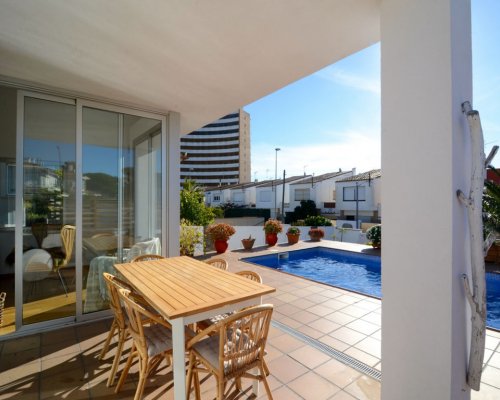 Modernes Ferienhaus in Spanien mieten