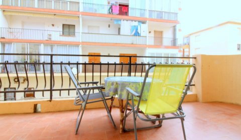 RS 102/1 Apartamento para 2/4 personas en el centro de Santa Margarita cerca de Rosas en la Costa Brava