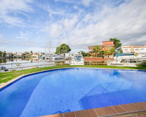 Ferienwohnung mit Pool in Santa Margarita, Costa Brava mieten