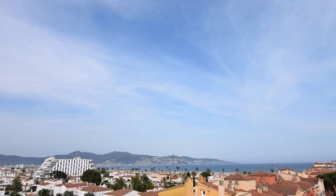AM 110/3 Apartamento en la Playa para 5 Personas en Empuriabrava, Costa Brava – con Vista al Mar