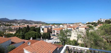 LA 120/3 Strandnahe Ferienwohnung für 6 Personen mit Meerblick in Llançà an der Costa Brava