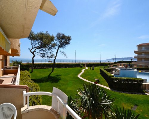 Strandapartment in L’Estartit, Costa Brava mit Schwimmbad