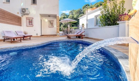 LL 617 Villa para 6/7 personas con piscina privada cerca de Lloret de Mar, Cala Canyelles, Costa Brava