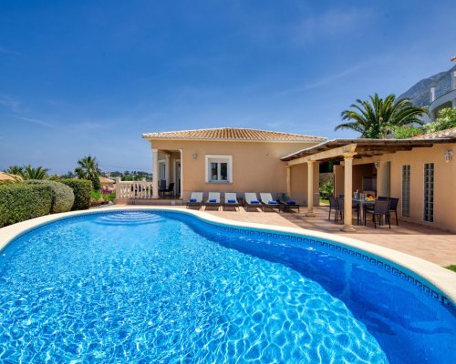 Denia Ferienhaus mit Pool mieten