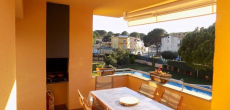 EC 144/2 Modern maisonette apartment for 6 persons - with pool in L'Escala on the Costa Brava