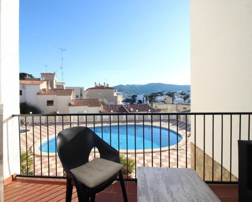 Costa Brava Bungalow mit Swimmingpool in Llançà