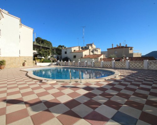 Costa Brava Bungalow mit Swimmingpool in Llançà