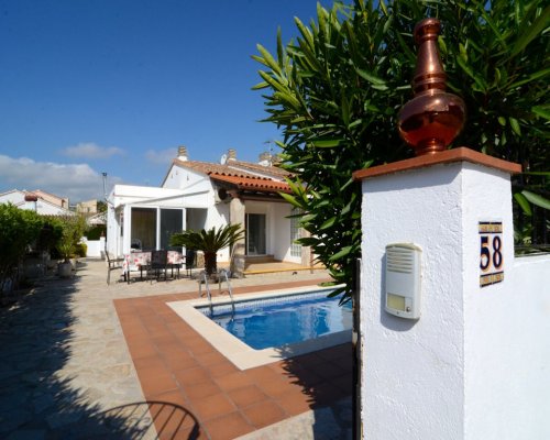 Costa Brava Ferienhaus mit privatem Pool