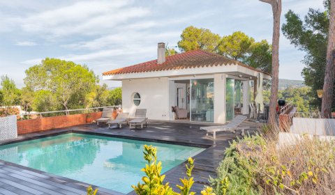 PA 821 Luxury holiday villa for 8 persons with private pool in Llafranc – Costa Brava