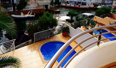 AM 624 Exklusive Ferienvilla für 6 Personen mit privater Pool, Bootsanleger - Empuriabrava, Costa Brava, Spanien