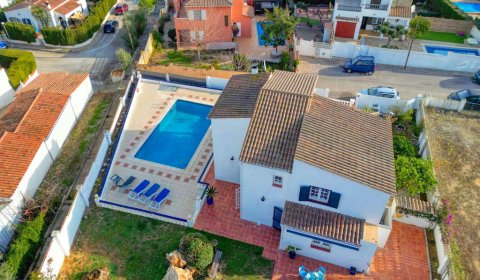EC 625 Villa de vacaciones moderna para 6 personas con piscina privada en L’Escala – Costa Brava – España