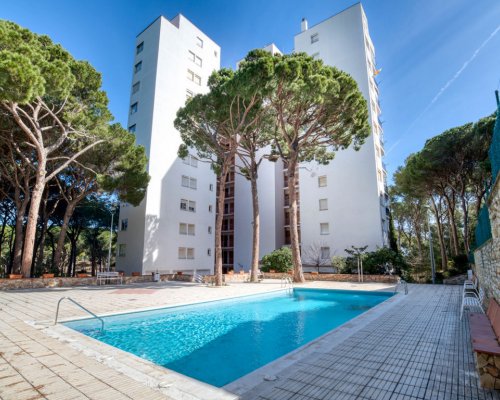 Moderne Ferienwohnung für 5 Personen mit Pool am Playa de Pals Costa Brava