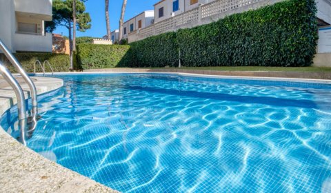 EC 130/2 Apartamento para 4 personas con piscina en l'Escala - Costa Brava - España