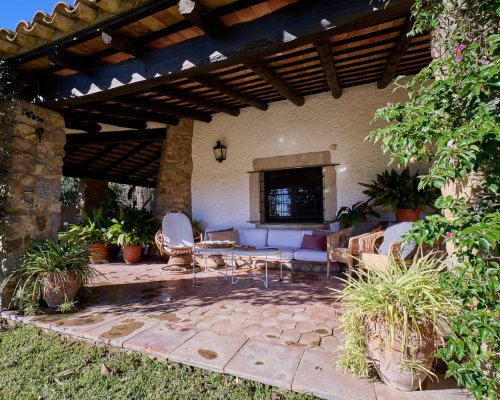 Finca an der Costa Brava mieten: Pool und mediterranes Lebensgefühl