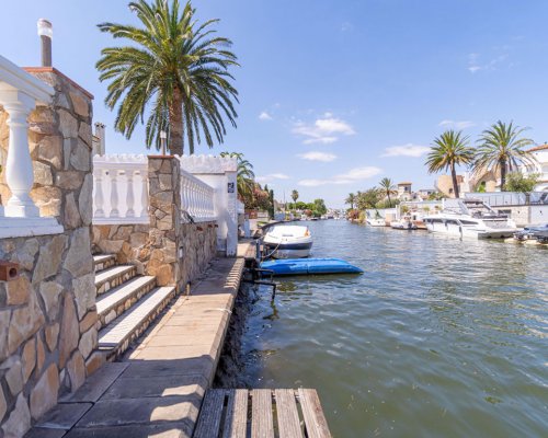 Ferienhaus Empuriabrava am Kanal mieten