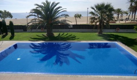 RS 128/4 Apartamento para 4 personas con vistas al mar y piscina en Rosas en la Costa Brava