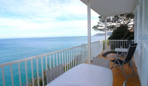 LA 124/2 Appartement pour 5 personnes avec vue sur la mer près de Llançà sur la Costa Brava