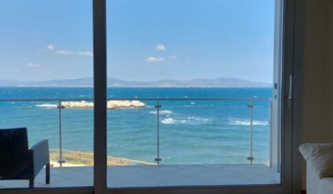 EC 136/1 Moderno apartamento para 4 personas con vistas al mar, a pocos pasos de la playa en l'Escala, Costa Brava