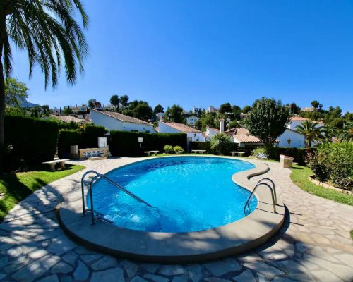 Ferienbungalow mit Pool in Dénia, Costa Blanca – Sonne, Meer 