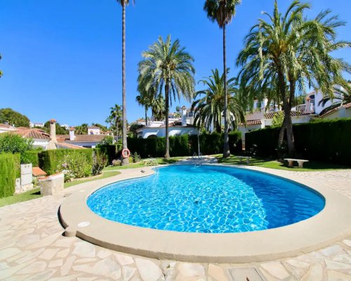Ferienbungalow mit Pool in Dénia, Costa Blanca – Sonne, Meer 
