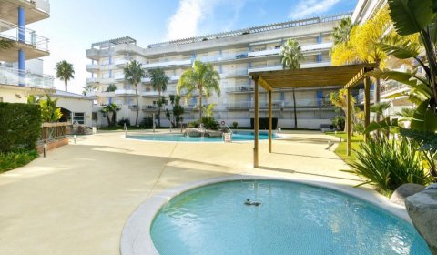 RS 116/3  Apartamento para 2/4 personas con piscina en Rosas en la Costa Brava