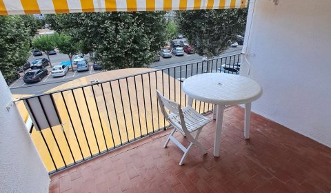 AM 106/1 Moderne Ferienwohnung für 2/4 Personen in Strandnähe von Empuriabrava an der Costa Brava