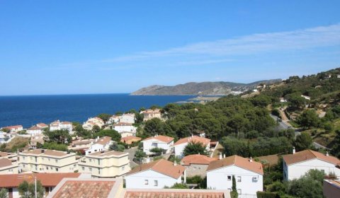 LA 110/2 Apartamento para 4 personas con vistas al mar cerca de la playa en Llançà en la Costa Brava