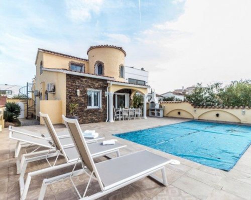 Empuriabrava Ferienhaus am Kanal mieten