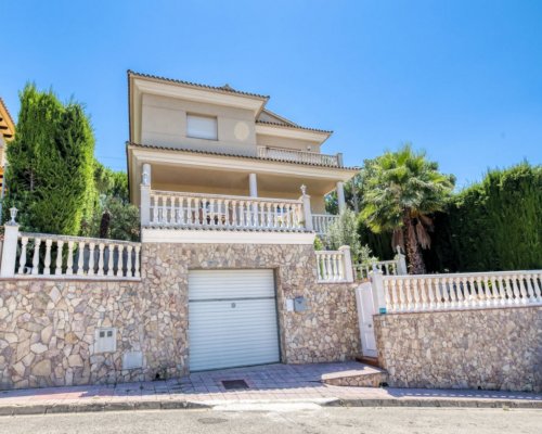 Villa mit Privatpool in Lloret de Mar buchen