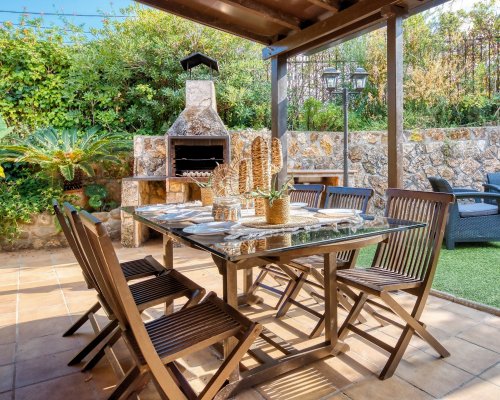 Ihr Ferienhaus mit privatem Pool in Spanien