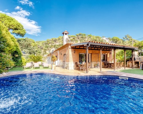 Ihr Ferienhaus mit privatem Pool in Spanien