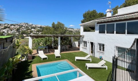 MO 624 Exklusives Ferienhaus für 6 Personen privater Pool in Moraira Costa Blanca