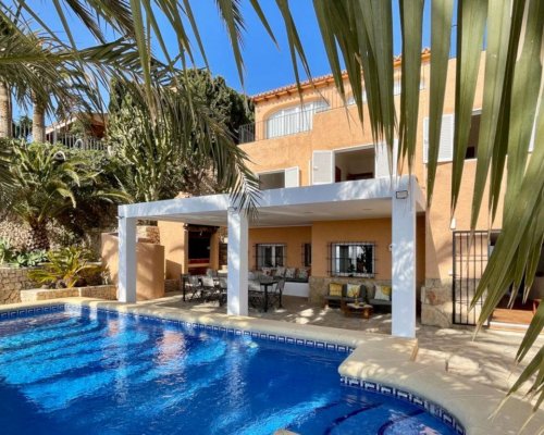 Deine Villa am Meer wenige Schritte zum Strand - Urlaubsglück in Benissa