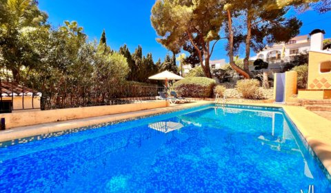 MO 610 Mediterranes Ferienhaus für 6 Personen mit privatem Pool in Moraira an der Costa Blanca in Spanien