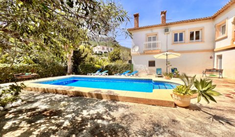 CL 605 Moderna casa para 6 personas con piscina privada y vistas al mar cerca de Calpe, en la Costa Blanca