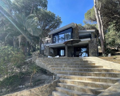 Costa Brava exklusiv – Luxusurlaub mit privatem Pool