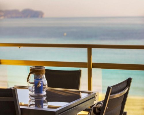 Ferienwohnung mit barrierefreiem Zugang 10m vom Strand Meerblick- Calpe Costa Blanca