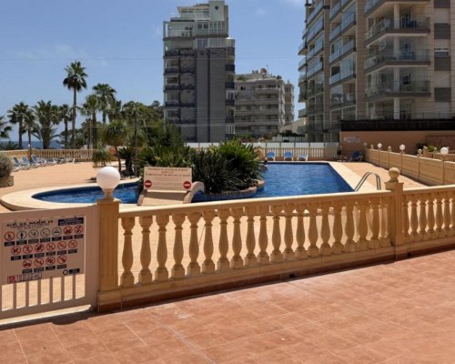 Appartement mit Schwimmbad und Meerblick in Calpe am Peñón de Ifach in Spanien