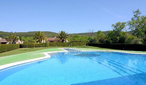 ES 305/3 Ferienhaus für 4/5 Personen mit Schwimmbad in l`Estartit Costa Brava
