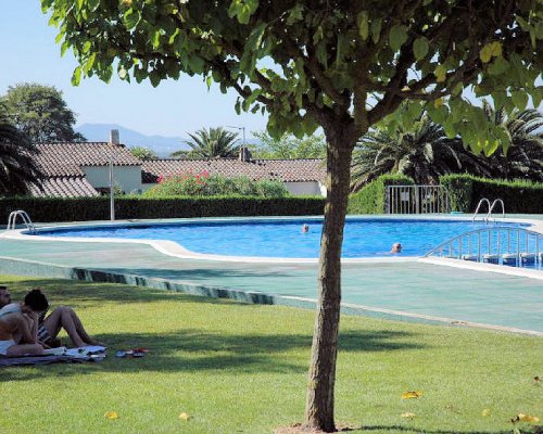 Bungalow an der Costa Brava mit Schwimmbad