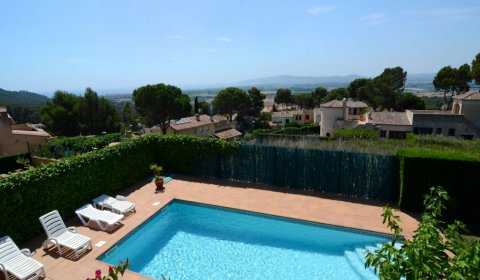 ES 608 Villa moderna para 7 personas con una piscina privada en l`Estartit en la Costa Brava