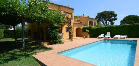 ES 608 Moderne Ferienvilla für 7 Personen mit privatem Pool -l`Estartit, Costa Brava