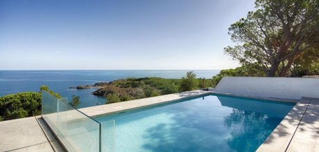 LA 315 Maison de vacances exclusive pour 6 personnes avec piscine et vue sur mer à Llançà – Costa Brava