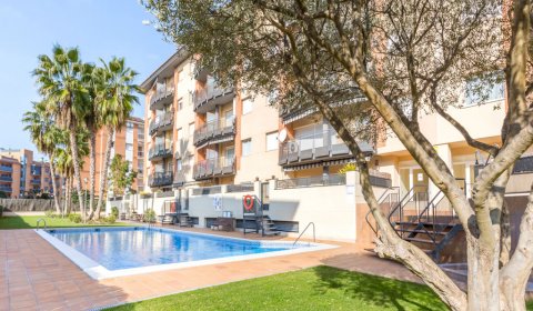 LL 111/4 Ferienwohnung für 4/6 Personen mit Schwimmbad in Lloret de Mar Fenals an der Costa Brava
