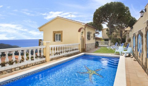 LL 619 Villa pour 6 personnes avec piscine privée et vue sur la mer Lloret de Mar Costa Brava