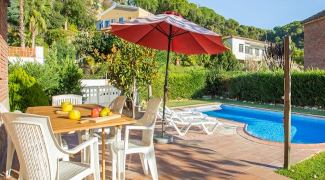 Moderne Ferienvilla mit Schwimmbad Cala Canyelles